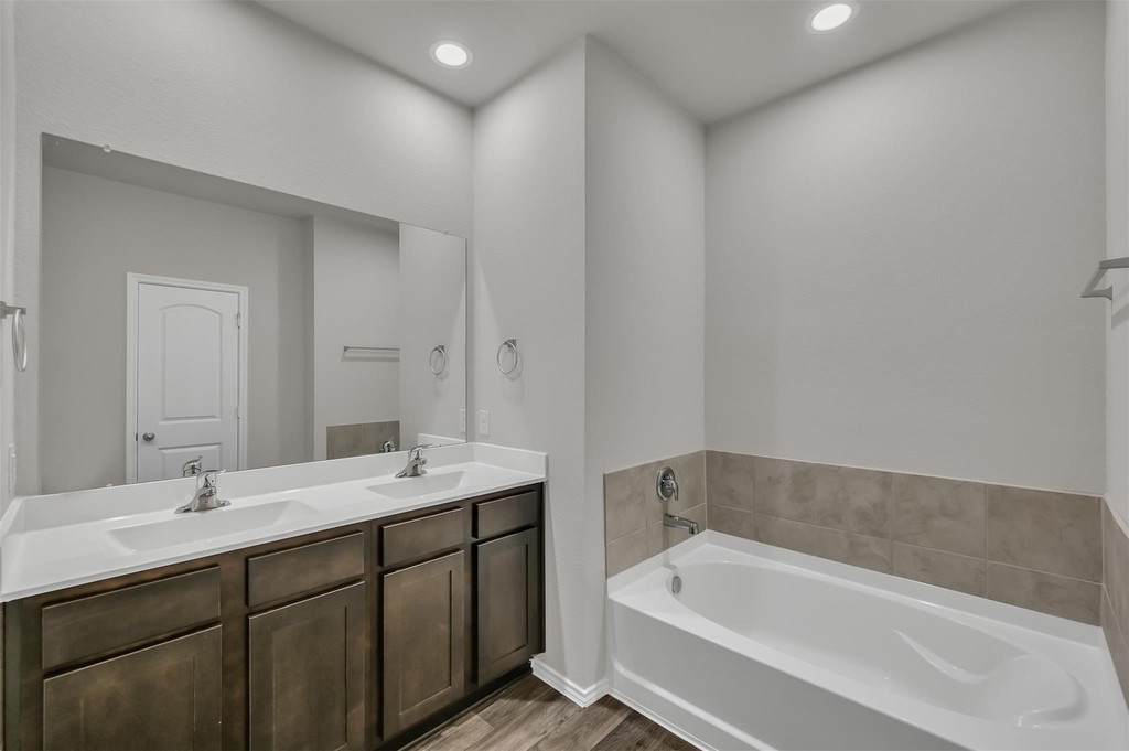 6212 Hendricks Harbor Drive - Photo 18
