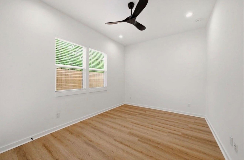 8203 Calhoun Road - Photo 23