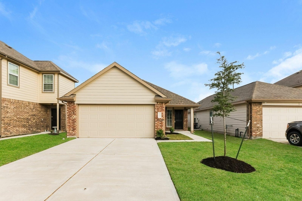 22395 Dominguez Drive - Photo 0
