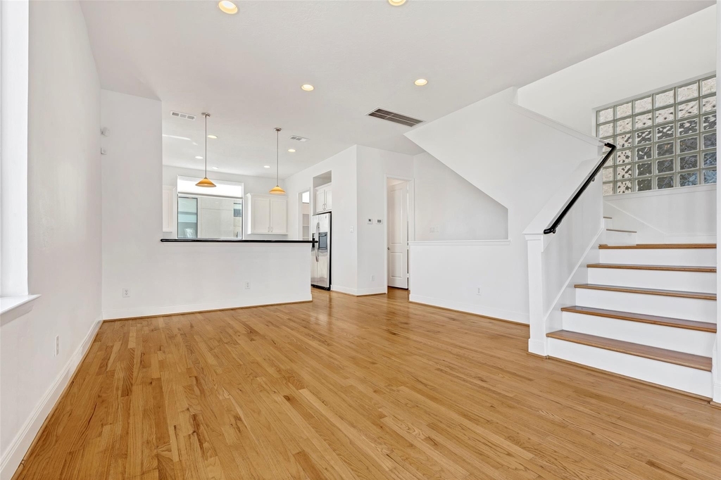 731 Reinerman Street - Photo 8