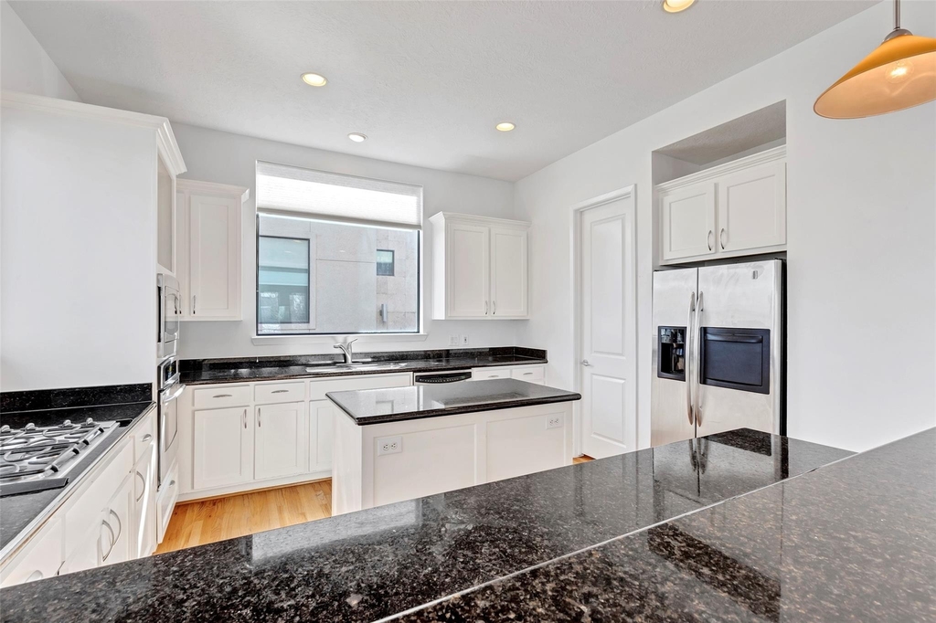 731 Reinerman Street - Photo 11