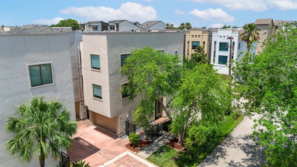 731 Reinerman Street - Photo 2
