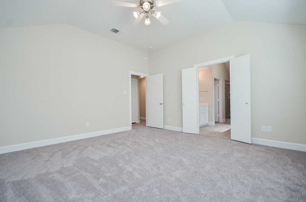 924 E 39th Street - Photo 16