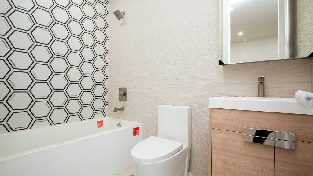 1027 Putnam Ave - Photo 8