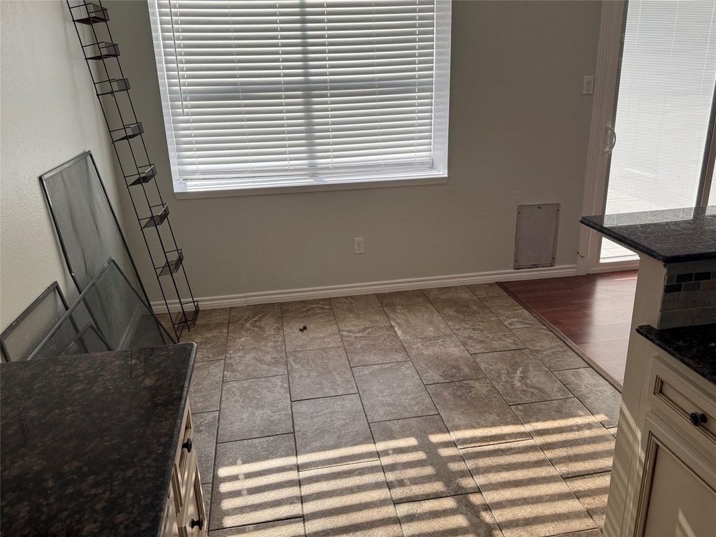 18515 Sweetmeadow Drive - Photo 5