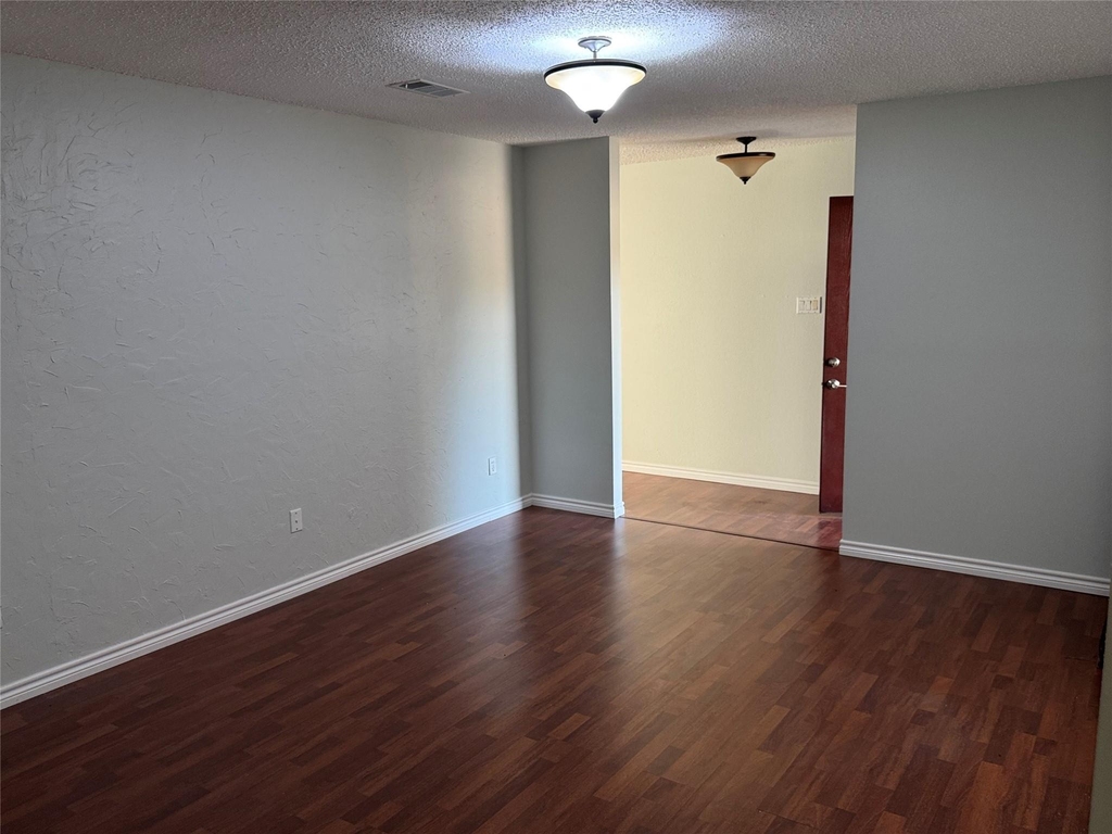 18515 Sweetmeadow Drive - Photo 3