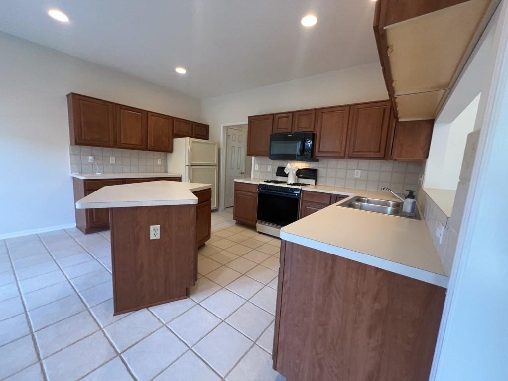 2136 Gemini Street - Photo 9