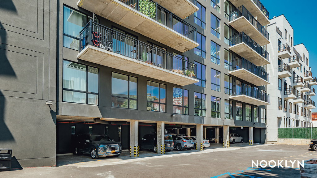 824 Lexington Ave - Photo 1