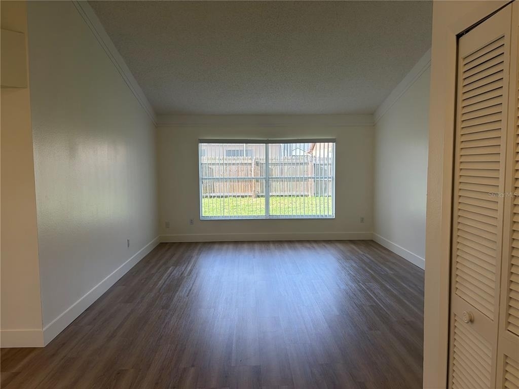 1518 Storington Avenue - Photo 2