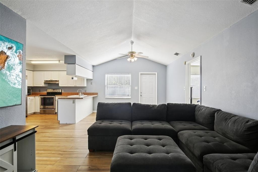 3501 W Reynolds Street - Photo 4