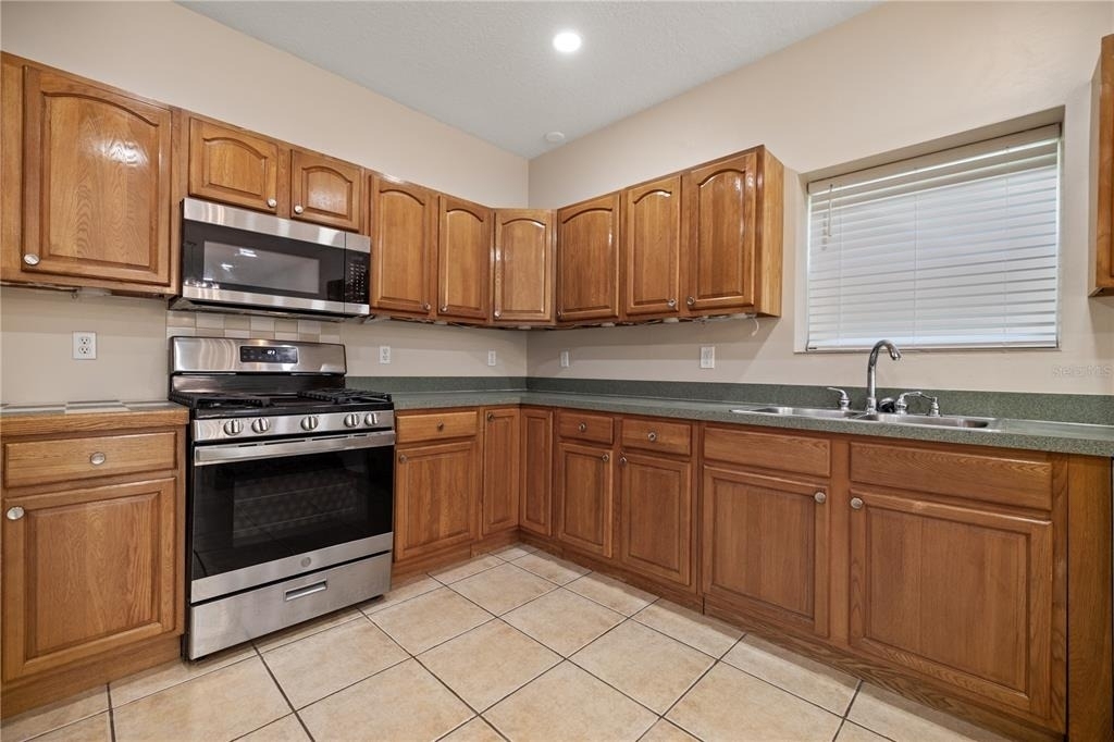 609 E Orange Street - Photo 7