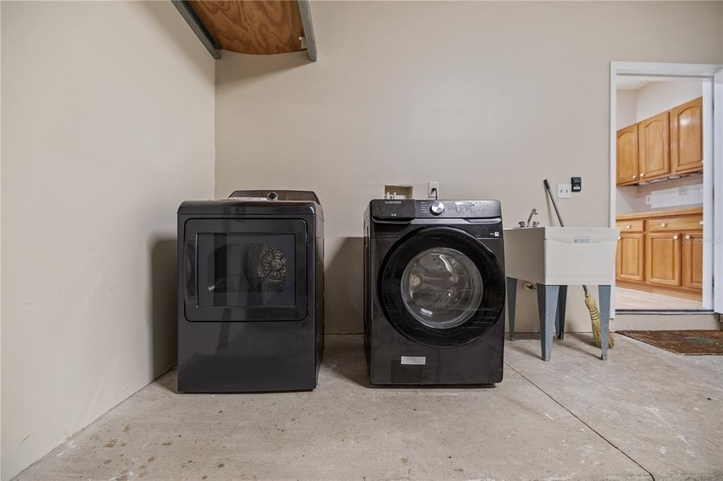 609 E Orange Street - Photo 18