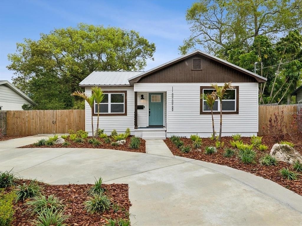 1008 E Norfolk Street - Photo 0