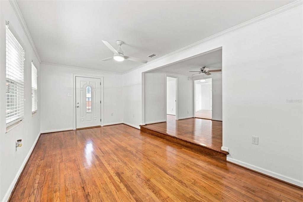 7660 54th Street N - Photo 5