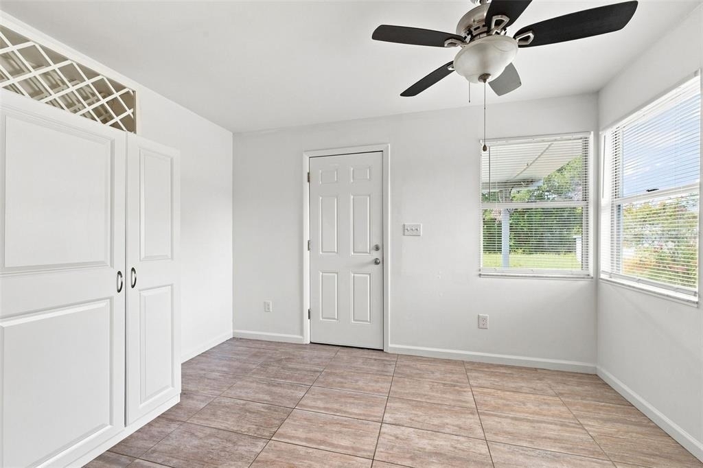 7660 54th Street N - Photo 15