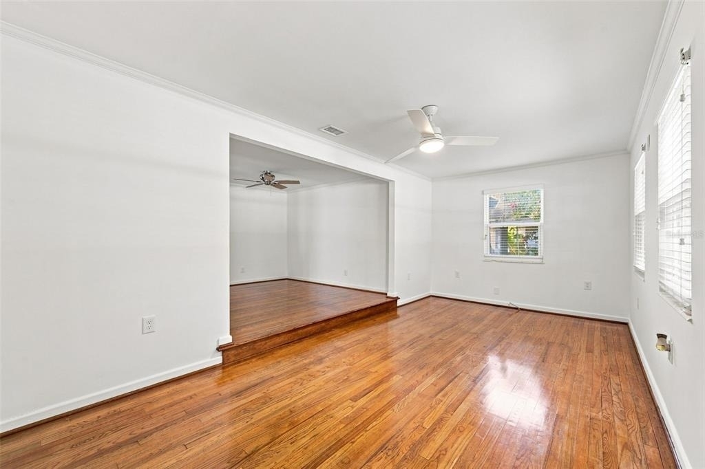 7660 54th Street N - Photo 4