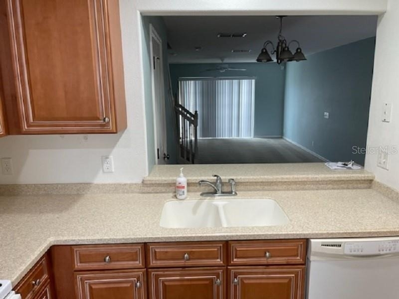 1983 Searay Shore Drive - Photo 2