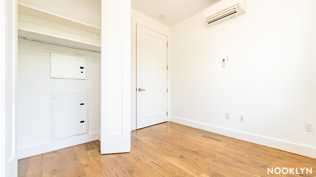 238 Pulaski St - Photo 17