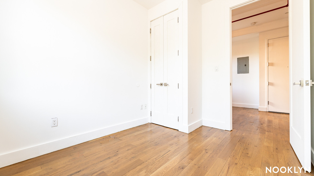238 Pulaski St - Photo 16