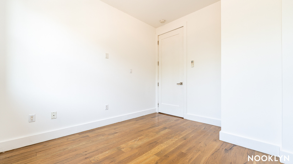 238 Pulaski St - Photo 14
