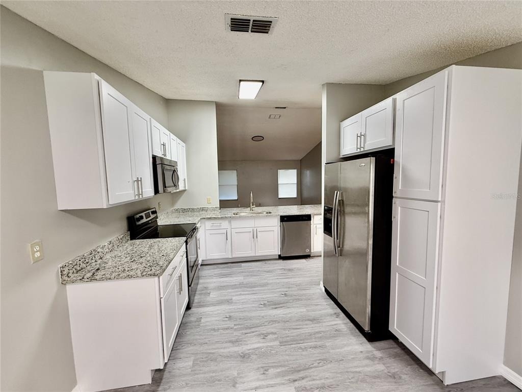 5490 Britan Drive - Photo 5