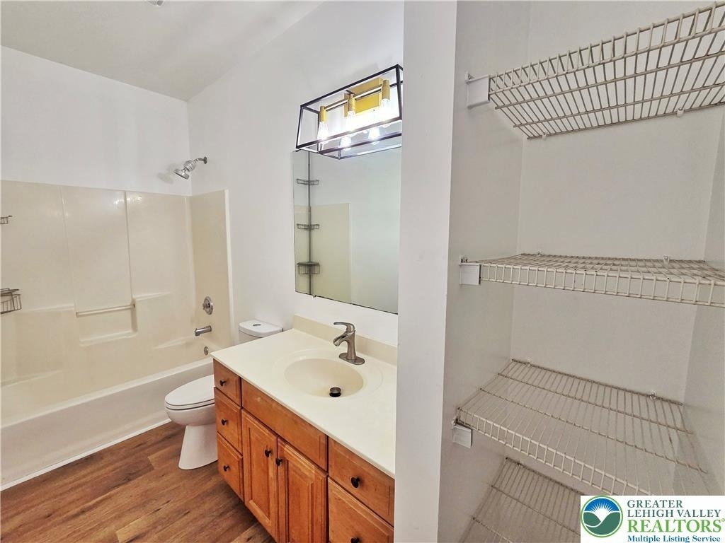 1166 Fullerton Avenue - Photo 17