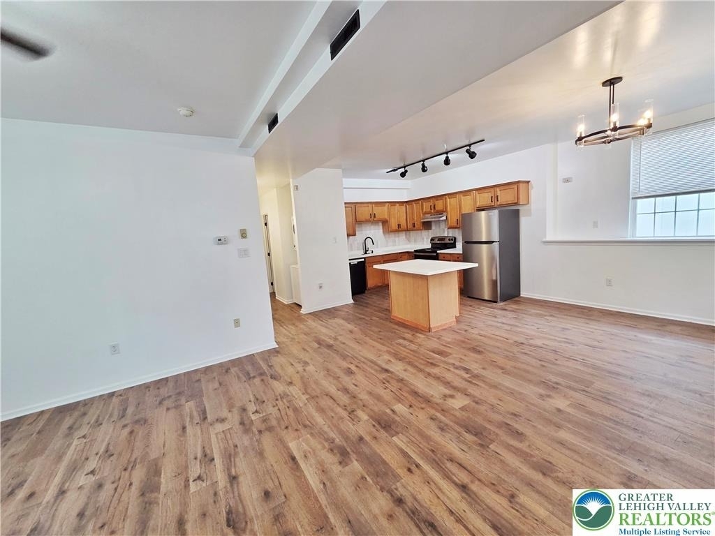 1166 Fullerton Avenue - Photo 4
