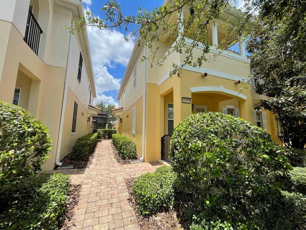 11956 Lorenza Lane - Photo 3