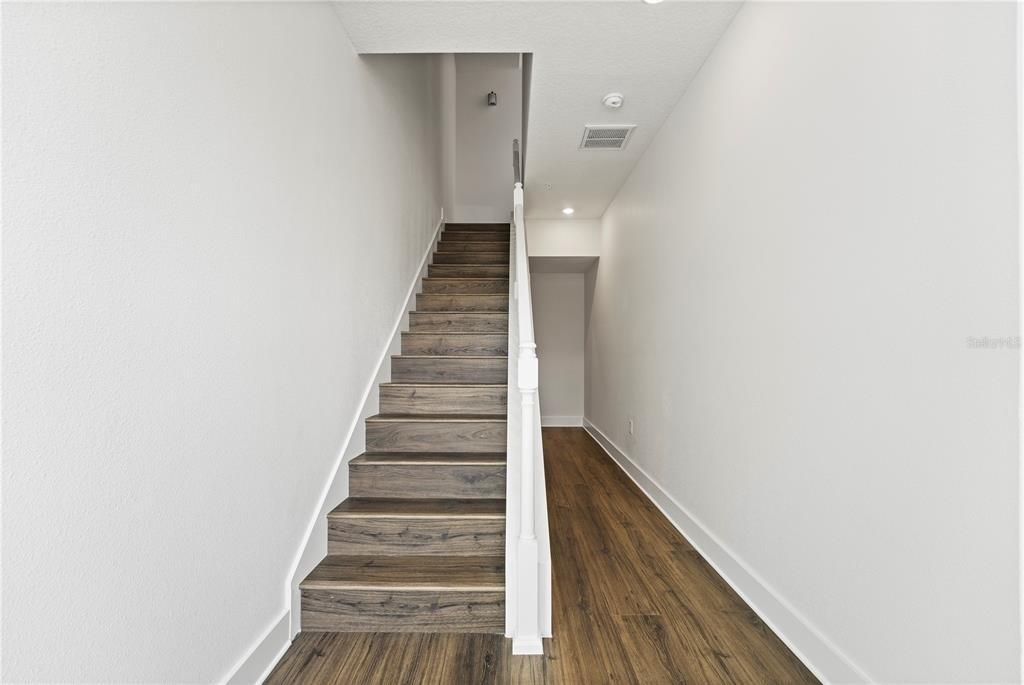 336 Center Lake Lane - Photo 3