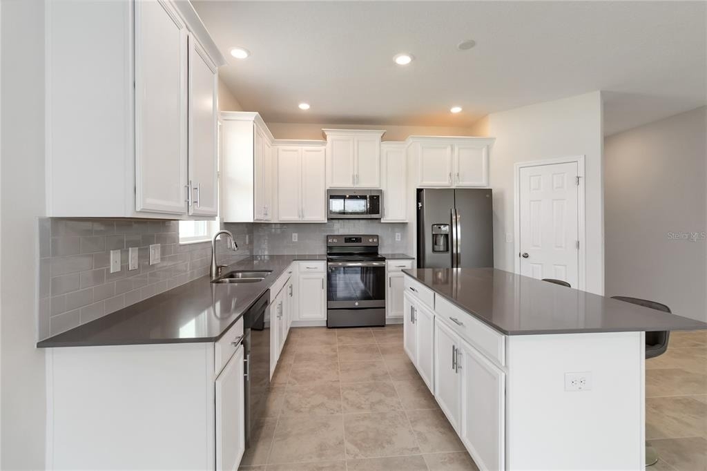 1651 Chatsworth Circle - Photo 9