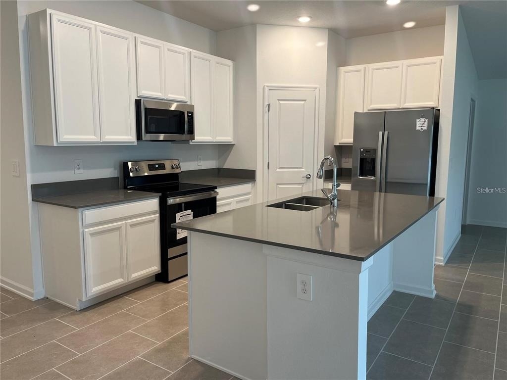 1238 Fury Street - Photo 2