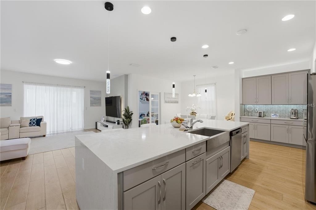 6825 Wilson Hammock Avenue - Photo 3