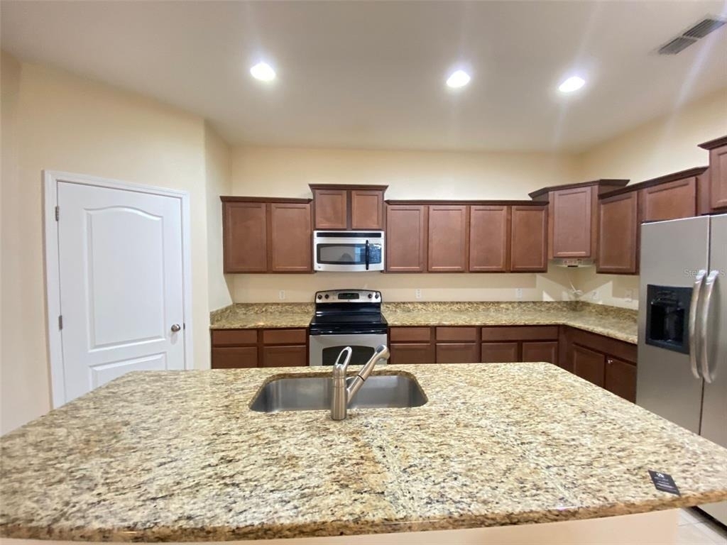 2555 Carrickton Circle - Photo 5