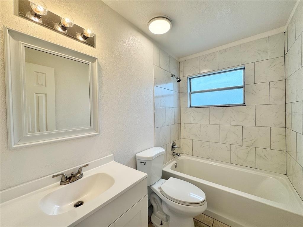 2559 Elm Avenue - Photo 12