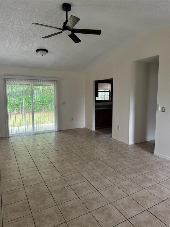 5732 Se 3rd Place - Photo 1