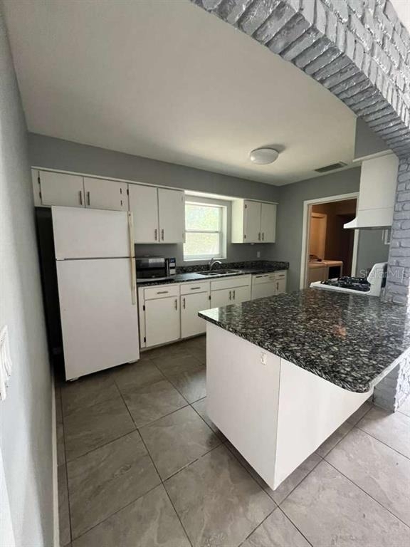 2302 E Dana Drive - Photo 5