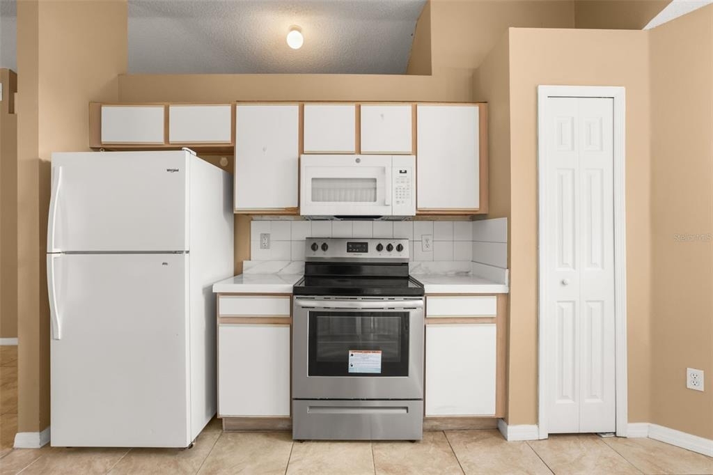 2501 Daffadil Terrace - Photo 8