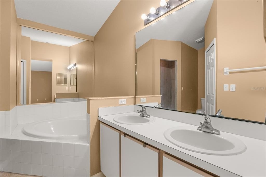 2501 Daffadil Terrace - Photo 19
