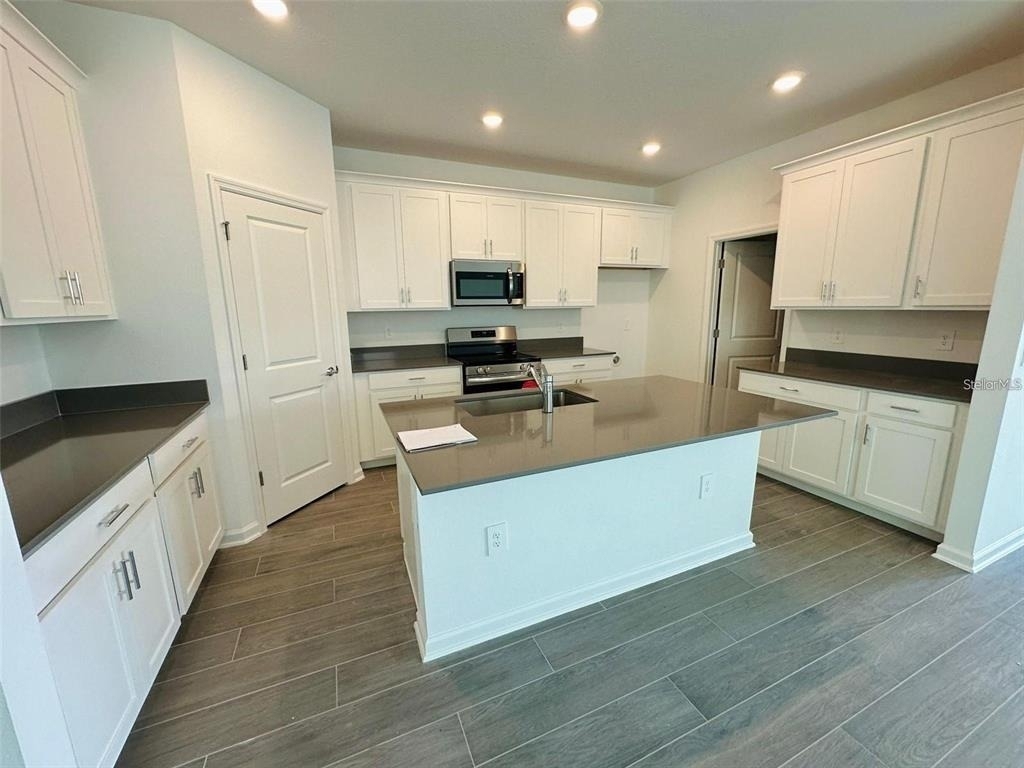 2665 Armstrong Avenue - Photo 8