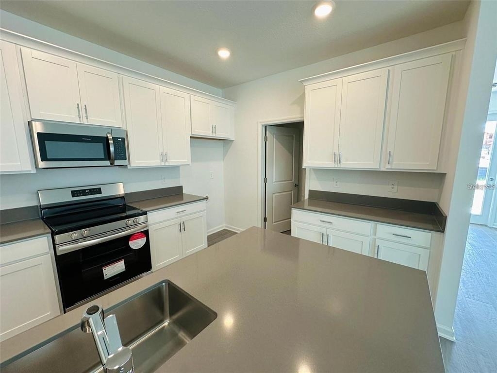 2665 Armstrong Avenue - Photo 6