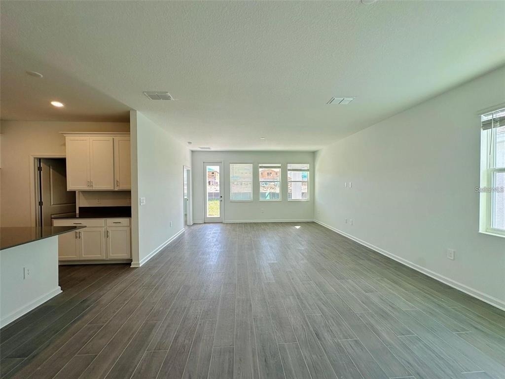2665 Armstrong Avenue - Photo 5