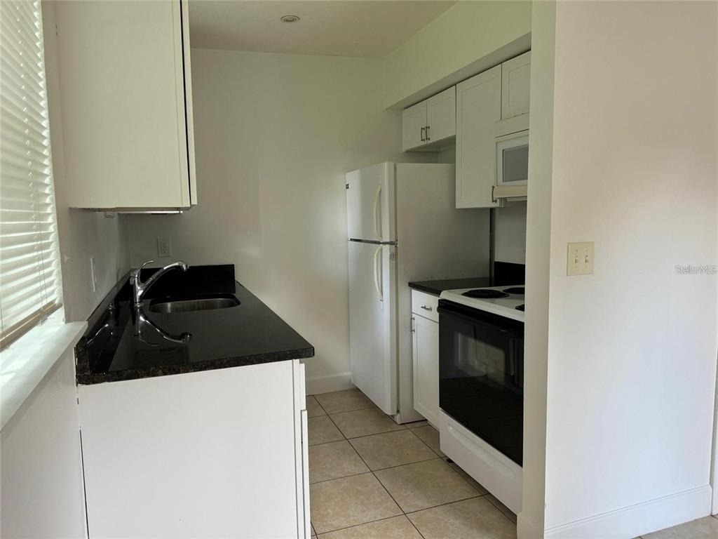 2416 S Mayer Avenue - Photo 2