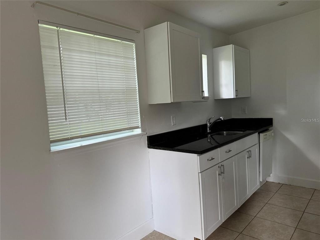 2416 S Mayer Avenue - Photo 3