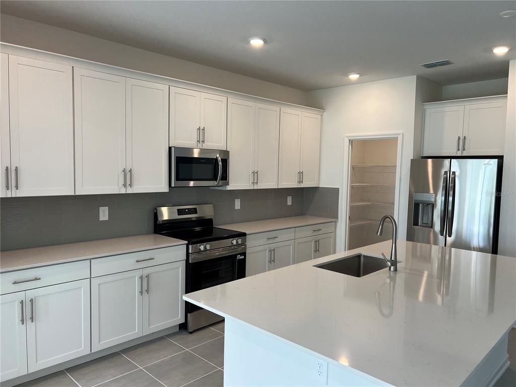 5590 Fiona Lane - Photo 10