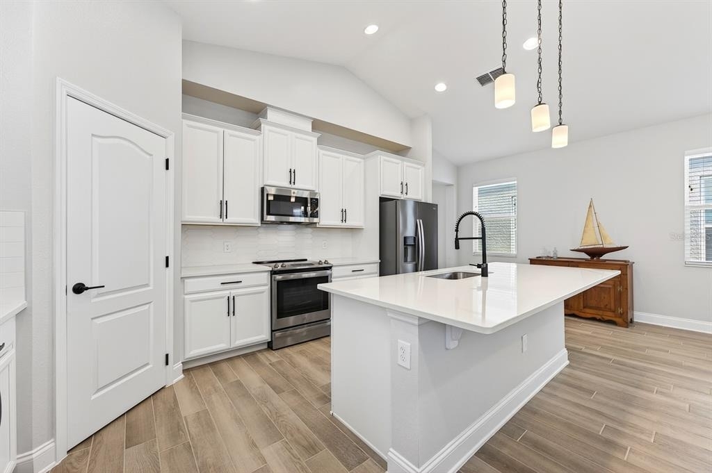 606 Dogfish Lane - Photo 1
