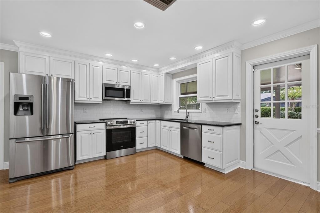 8825 Butternut Boulevard - Photo 11