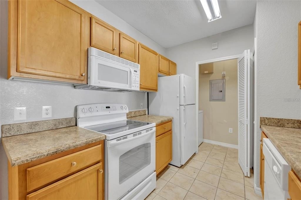 5550 E Michigan Street - Photo 9