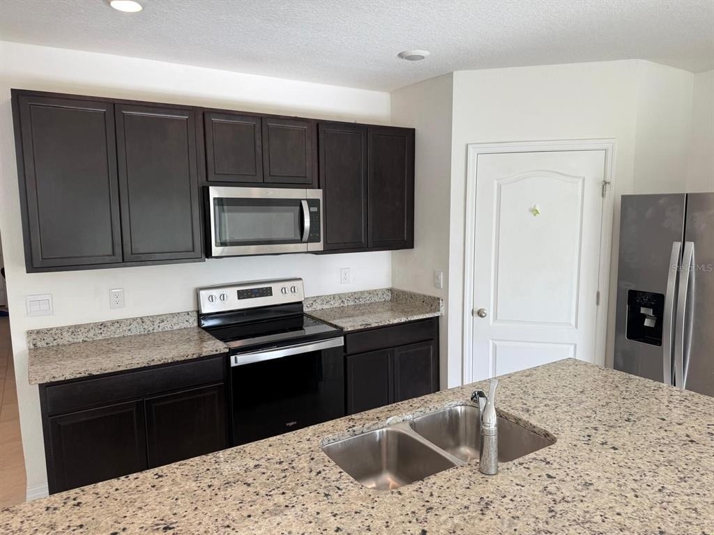 5628 Siltstone Street - Photo 9