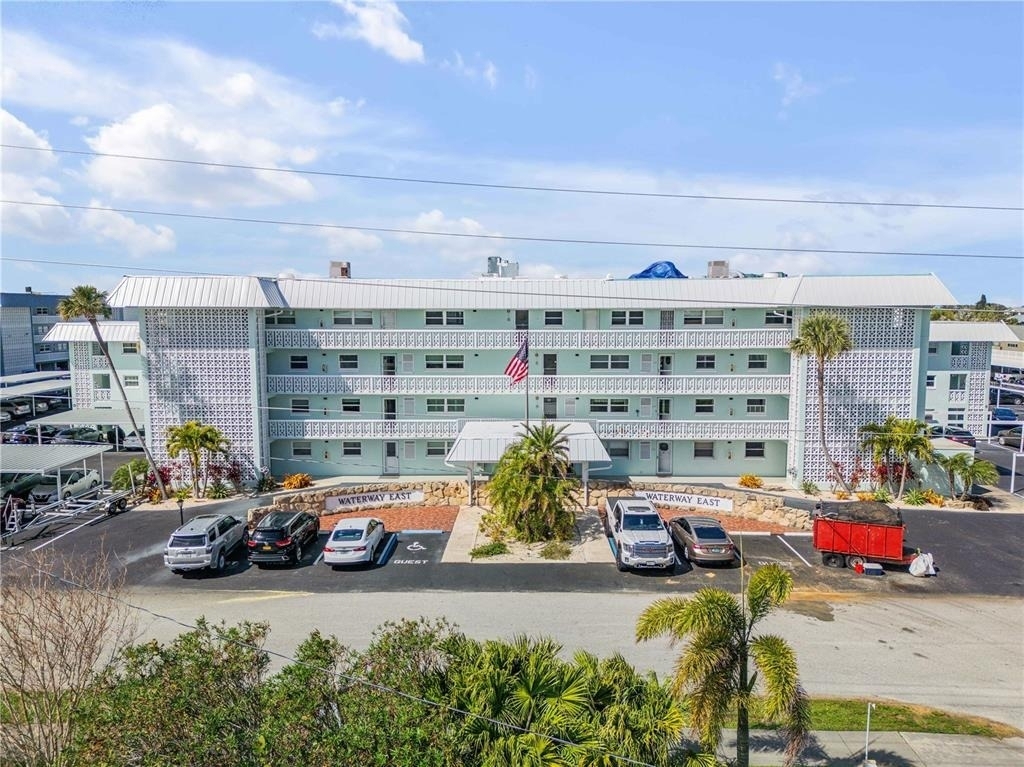 325 N Causeway - Photo 0