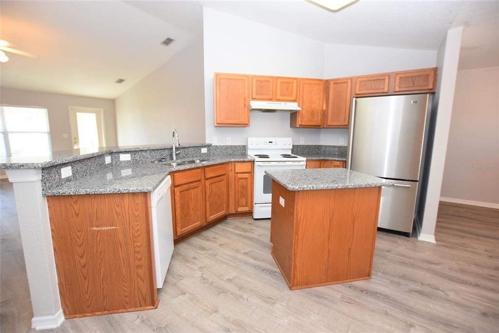 6835 Hunters Crossing Boulevard - Photo 3